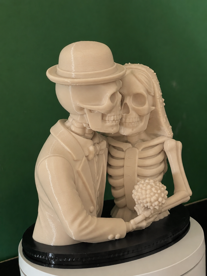 Beige 3D printed skeleton couple figurine for spooky seasonal decor